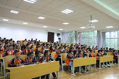学习之外的学习——记倪黎明副校长团课讲座